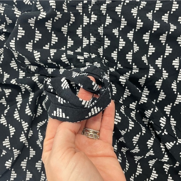 Old Navy Black and white geometric Minimalist Ankle  jumpsuit Small - Picture 11 of 14